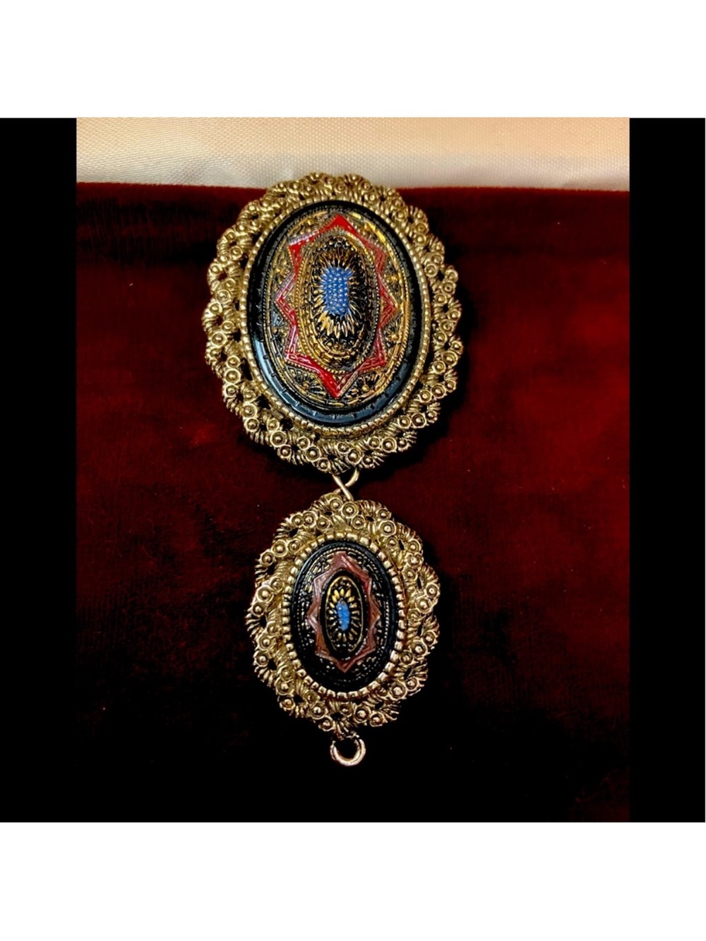 Very Vintage Double Medallion Necklace & Brooch Set-Detailed-Gorgeous